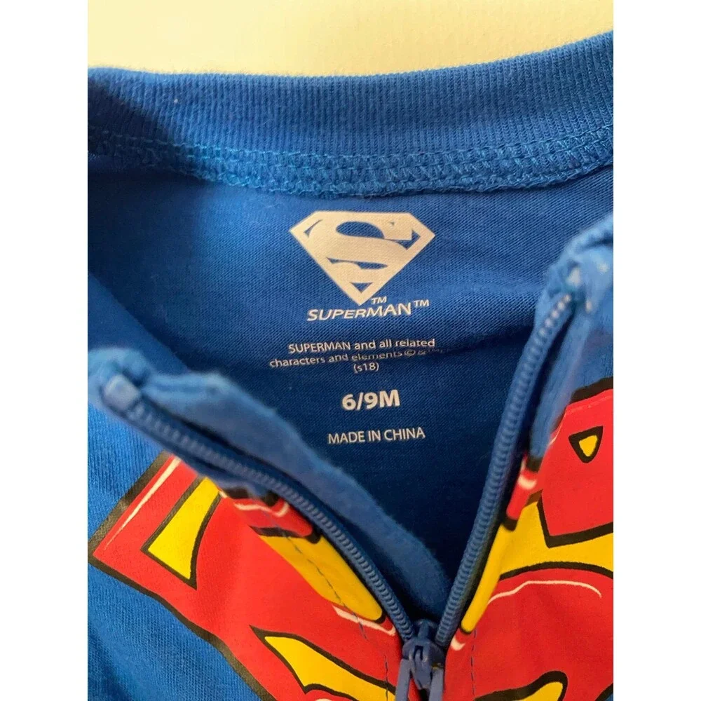 Mommy and Me costumes, superwomen and baby super man onesie and tee with capes